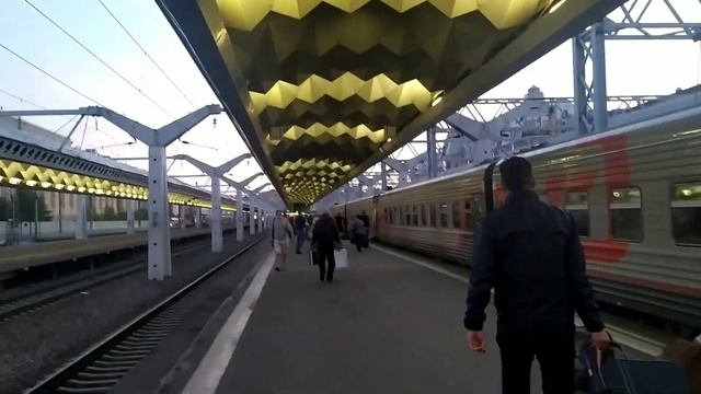 Санкт-Петербург. Поезд №480 Сухум - Санкт-Петербург, прибытие на Московский вокзал. смотреть онлайн