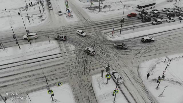 А снег идёт.... / Промышленный район и Московское шоссе / февраль 2022 г / город Самара / Russia смотреть онлайн