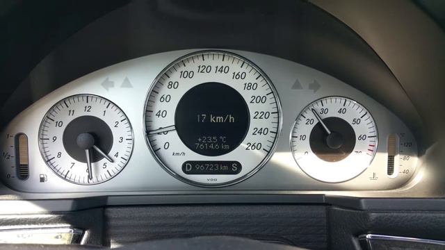 Mercedes W211 E500 5.5 V8 388PS 0-150