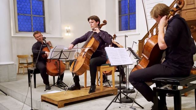 Dvorak Cellokonzert, Bearbeitung für 5 Celli - Maximilian Hornung смотреть онлайн