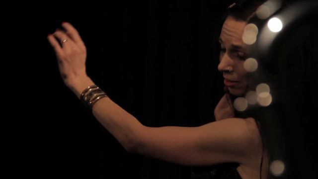 Jillanna Babb and Megan Edwards improvise with the Undoctored Originals смотреть онлайн