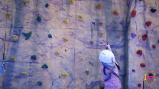 Влог. Илана сама ведет съёмку! Поехали в Радуга-парк. смотреть онлайн