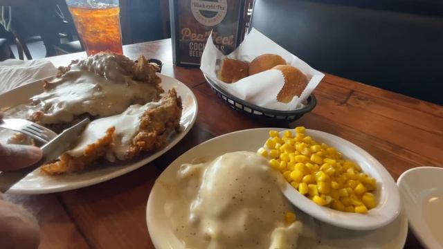 A TEXAS SIZE STEAK AT A LONG TIME STAPLE/BLACK EYE PEA/BEST CHICKEN FRIED STEAK SEGMENT # 20 смотреть онлайн