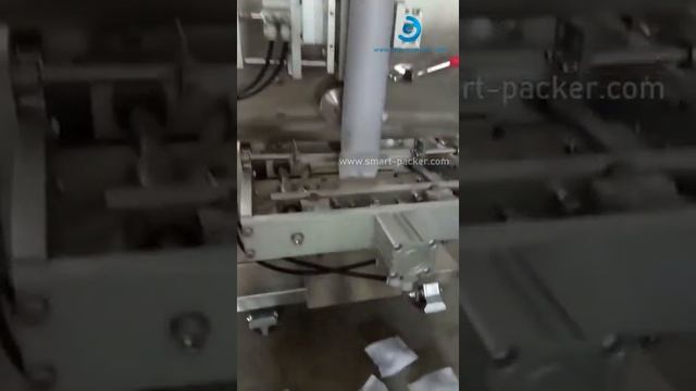 油の白いフィルムの食糧球の縦の袋の形成の満ちる密封のパッキング機械 смотреть онлайн