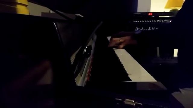 Capricciosa with..... ? (Dedicated to my friend Sabino) - rhodes piano смотреть онлайн