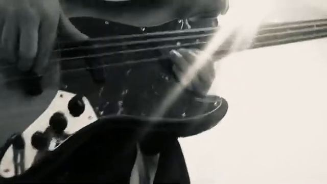 Jaco Pastorius - All American Alien boy Bass Solo Cover смотреть онлайн