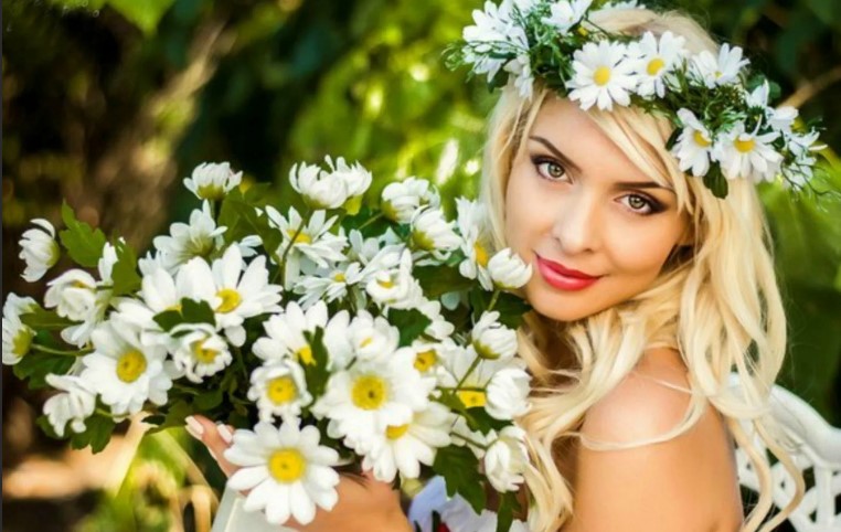 Давайте вспомним прошедшее лето! Ромашковый рай.  Автор Голубоглазый Бесенок. Стихи