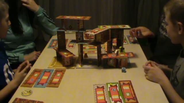 Играем в настольную игру СуперНосорог смотреть онлайн