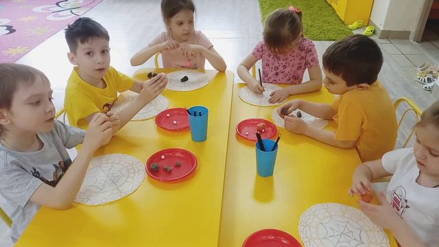 Молодёжная (старшая группа). Творчество, лепка смотреть онлайн