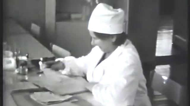 Корпоративы в СССР и прогулки по водохранилищу. 1976 год смотреть онлайн