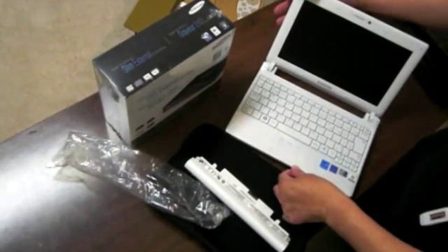 Unboxing the Samsung N150 Chinese version Part 2 смотреть онлайн
