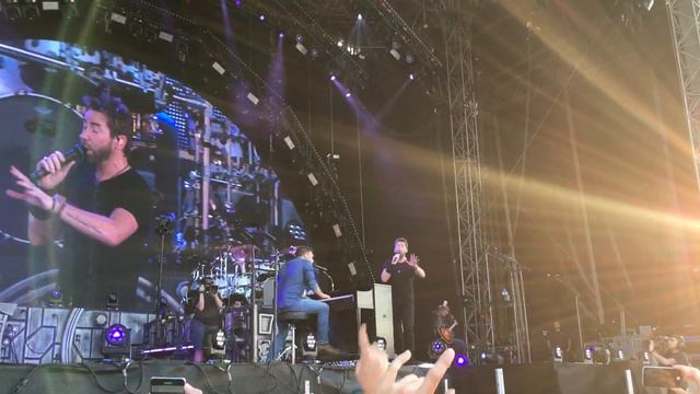 Nickelback – Lullaby (Live In Mönchengladbach)