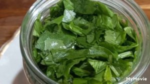 Самый быстрый способ заготовки щавеля на зиму.