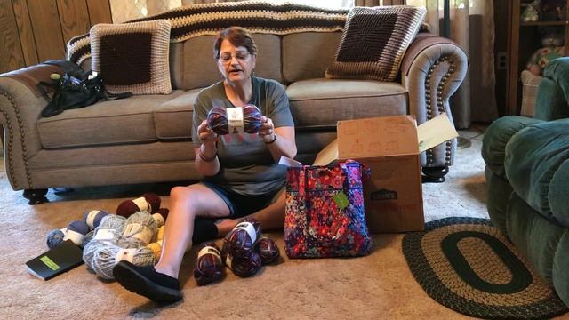 Yarn Swap with Shelly смотреть онлайн
