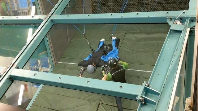 Stockholm Wingsuit Windtunnel смотреть онлайн