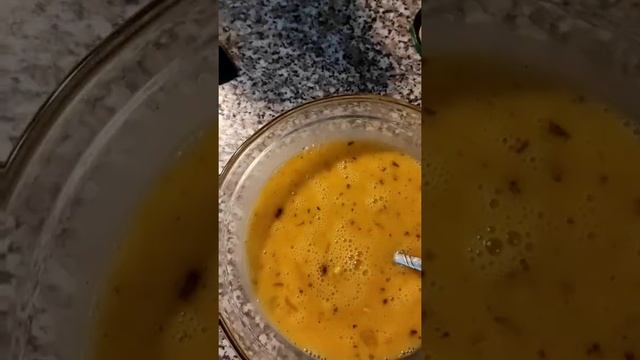Омлет по Татарски#омлетнасковороде #масло#сковороде #яйцапашот #вкуснаяеда #едаялюблютебя #мясо
