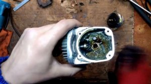 Искрят щетки на болгарке?