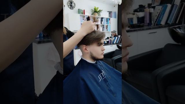 Фейд #мужчина #hair #haircolor #бизнес #деньги #красота #работа #парикмахер #стиль #волосы #топ смотреть онлайн