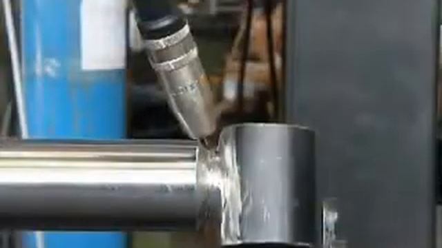 Сварка гидравлического цилиндра смотреть онлайн