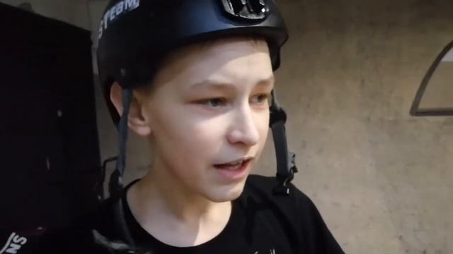 Дэбилы на мини байках / Катка в смене