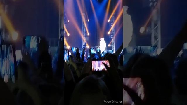 улетные выходные смотреть онлайн