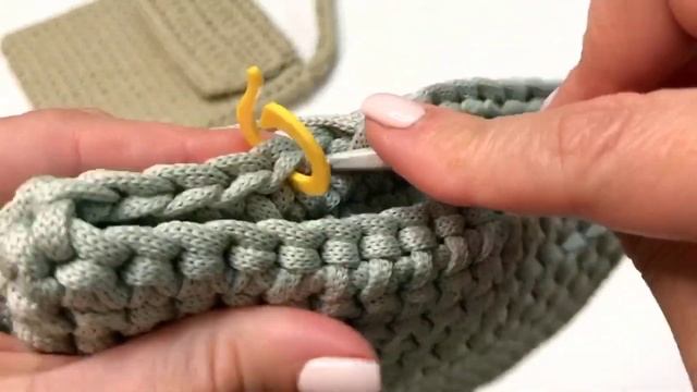 Вязаная маленькая сумочка - отличный подарок для всех | Soft Decor - Татьяна Чакур смотреть онлайн