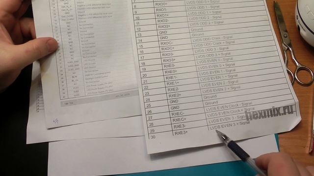 Как из матрицы ноутбука монитор делал. Скалер MT561 и MT6802, подробно._0001 смотреть онлайн