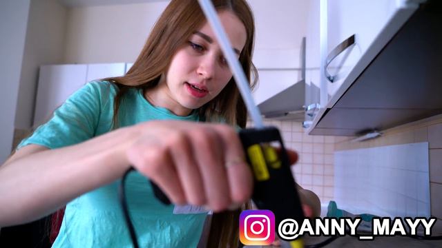 ТОП 3 САМЫХ НЕВЕРОЯТНЫХ ЛАЙФХАКОВ! ЛАЙФХАКИ С ТЕРМОКЛЕЕМ смотреть онлайн