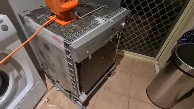 Bosch/Siemens Dishwasher Error 14 - Flow Meter Failure смотреть онлайн