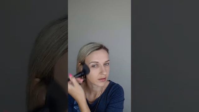 Макияж в цвете деним. Акцент на глаза смотреть онлайн