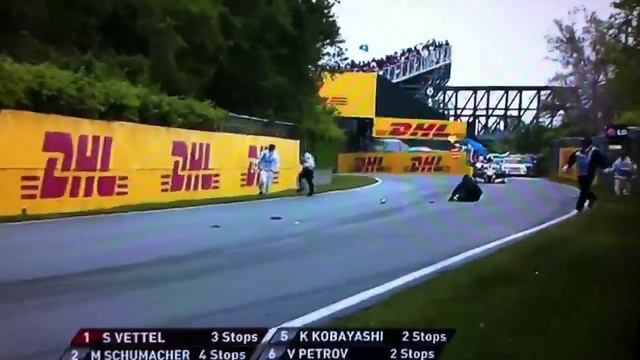F1 Marshall falls over trying to pick up debris смотреть онлайн