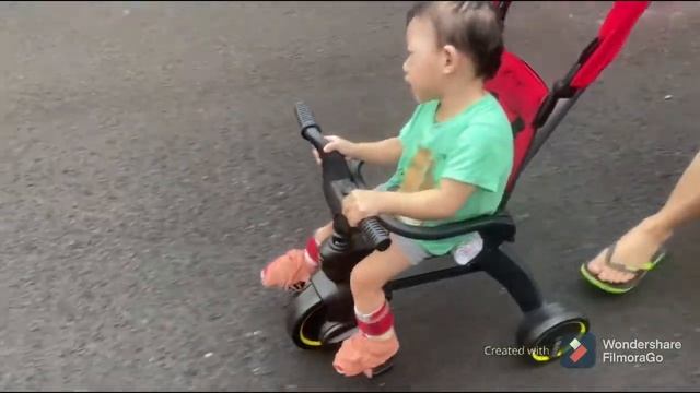 Doona liki trike s1, yeay mamaci daddy sepeda baru nya.. смотреть онлайн