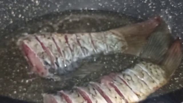 Если попробовать приготовить красиво приготовленную рыбу, она получится мягкой и нежной. смотреть онлайн