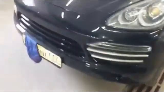 Ремонт дверь и бампера Porsche Cayenne смотреть онлайн