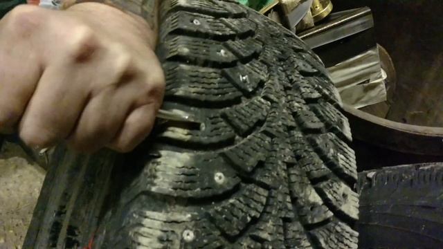 Удаляем шипы из зимней резины. смотреть онлайн