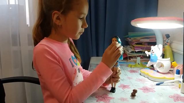 Скипер со своим щенком Ди-Джеем смотреть онлайн