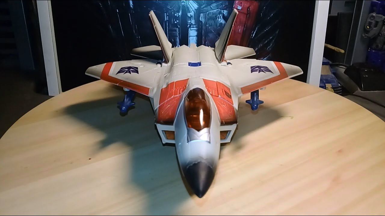 Retro Toy Hunt and Review! 2012 DOTM Leader Class Starscream (GDO version) by Hasbro. смотреть онлайн