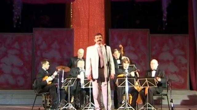 А.Буйвол - художественный руководитель ансамбля Донских казаков исполняет песню"Скажите девушки" смотреть онлайн