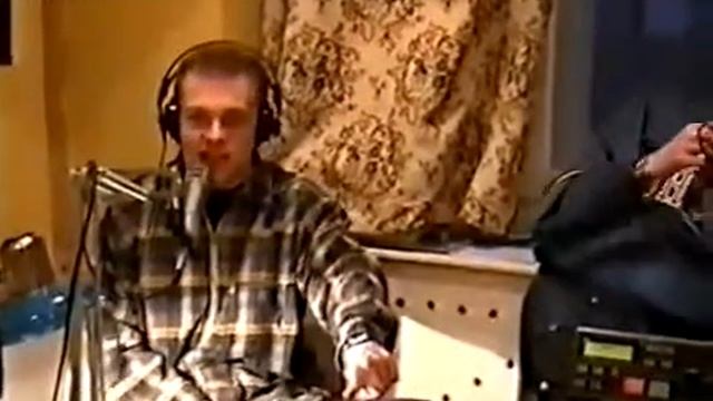 Станция 106.8 - DJ Грув "Кружатся Диски" - 04/04/1996 смотреть онлайн