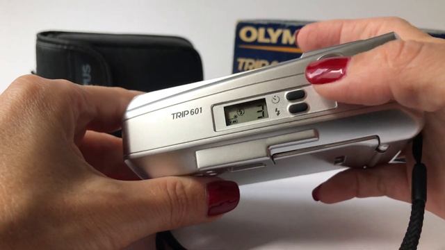 35mm film camera Olympus TRIP 601-2 смотреть онлайн