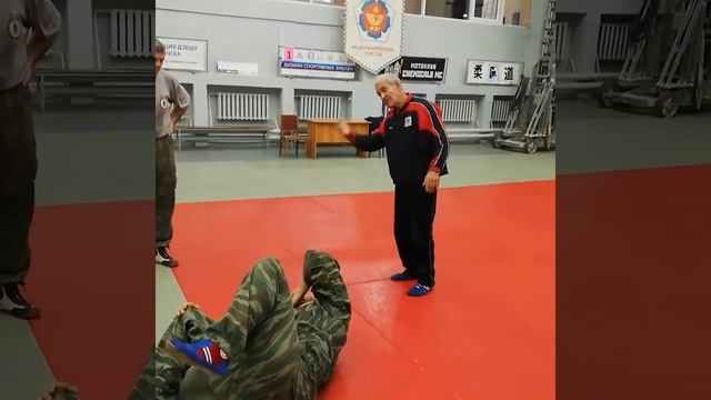 Освобождение от захватов за кисти рук
Дзержинск, Урицкого 3,
"Город спорта" смотреть онлайн