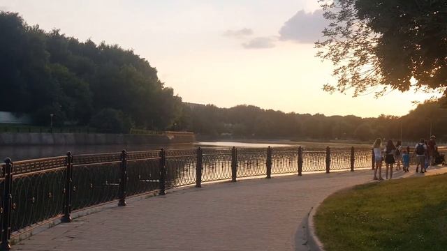 Парк у прудов Радуга смотреть онлайн