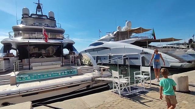 Забытая прогулка по Сен -Тропе.Поехали с нами,там столько солнца! Saint-Tropez смотреть онлайн