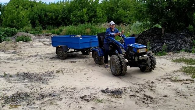 ПЕРЕВОЗКА ЩЕБНЯ ТЯЖЁЛЫМ ДИЗЕЛЬНЫМ МОТОБЛОКОМ КЕНТАВР/ CARGO TRANSPORTATION BY MINI TRACTOR смотреть онлайн