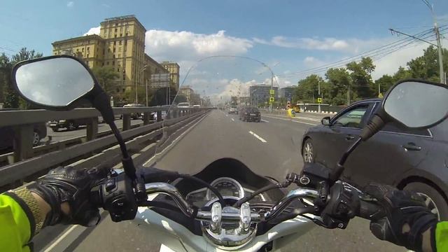 После дождичка на Honda PCX или Michelin City Grip в действии. смотреть онлайн