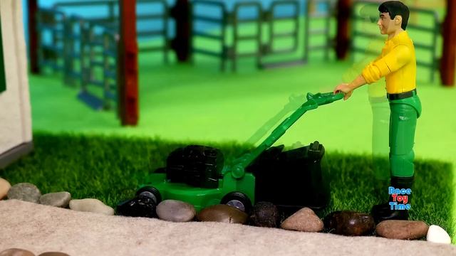 Fun Barn Farm Diorama and Farmyard Animal Figurines смотреть онлайн
