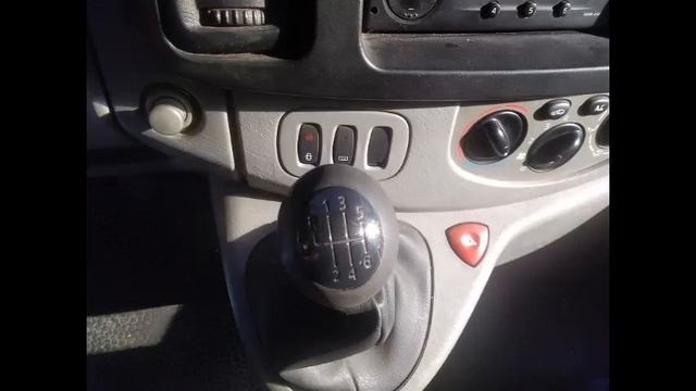 LA ANTIGUA RENAULT TRAFIC 1 9 DCI 100 CV FURGON, LA PRIMERA FURGONETA TURISMO смотреть онлайн