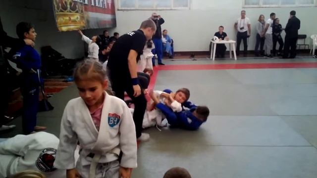 Бухров Лаврос, СК Titan BJJ. Турнир "Король партера" (г. Жуковский) смотреть онлайн
