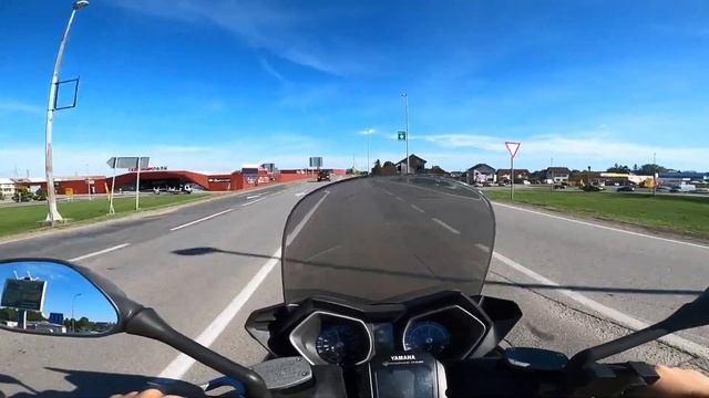 Yamaha XMax 400 POV City Drive GoPro смотреть онлайн