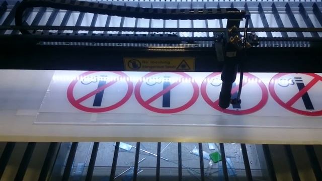 Лазерная резка табличек из оргстекла 3 мм смотреть онлайн